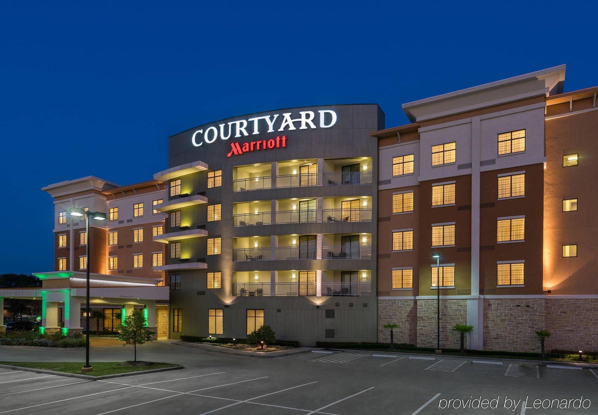 Courtyard By Marriott Houston Kingwood Hotel Kinwood Exterior photo