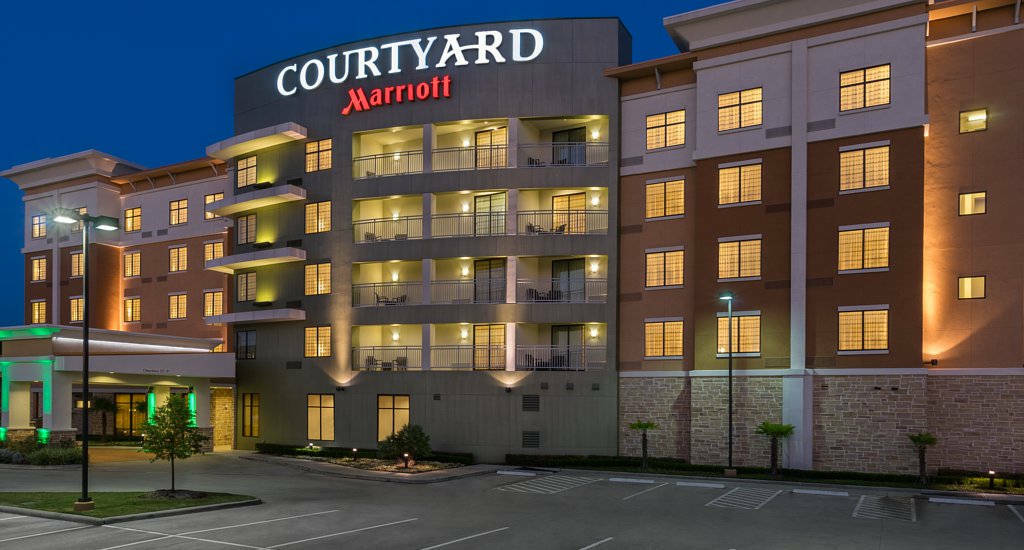 Courtyard By Marriott Houston Kingwood Hotel Kinwood Exterior photo